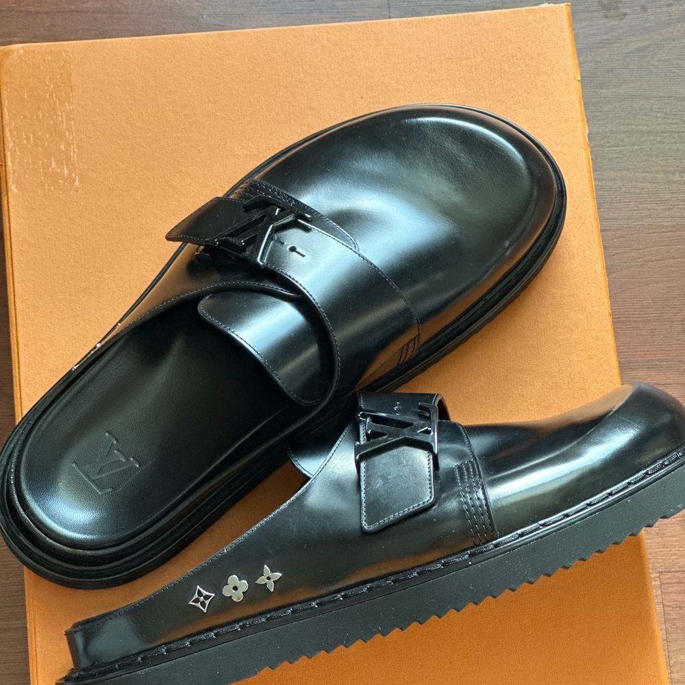 Louis Vuitton Black Easy Mule Size 8 UK